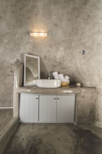 Aqua Serenity Santorini Luxury Suites 19