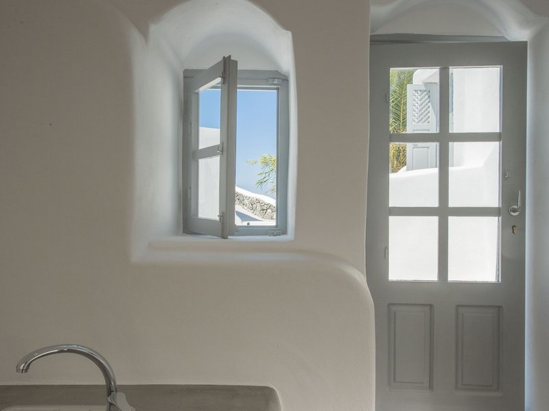 Aqua Serenity Santorini Luxury Suites 23