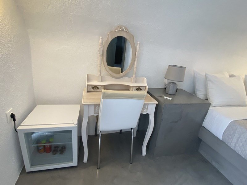 Aqua Serenity Santorini Luxury Suites 29