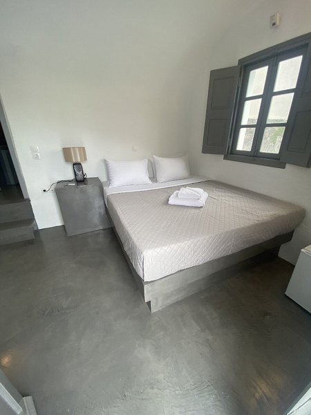 Aqua Serenity Santorini Luxury Suites 33