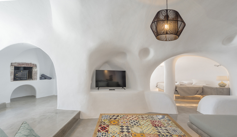 Aqua Serenity Santorini Luxury Suites 8