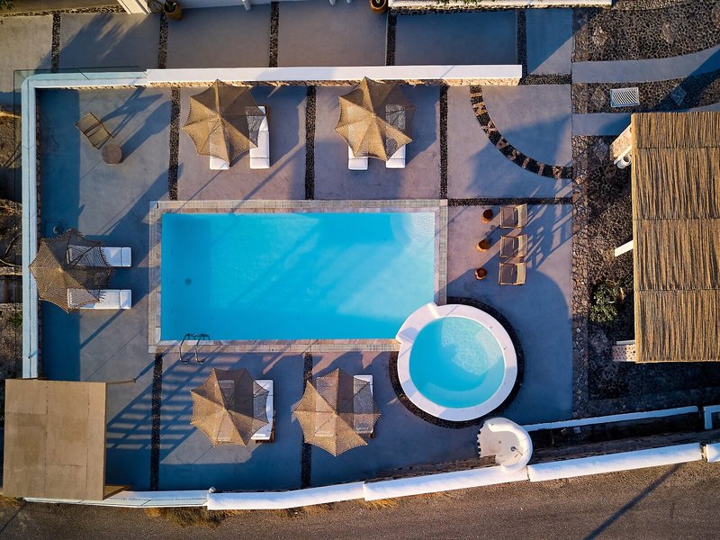 Symmetry Suites 14