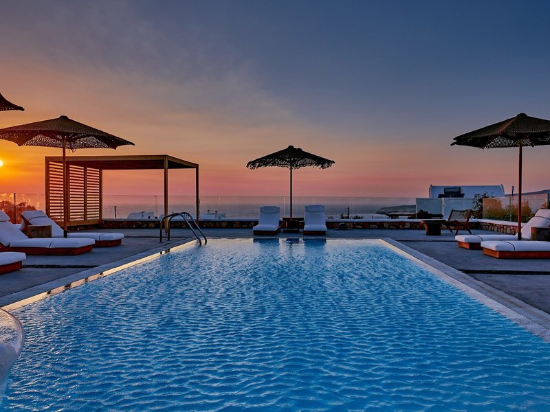 Symmetry Suites 15