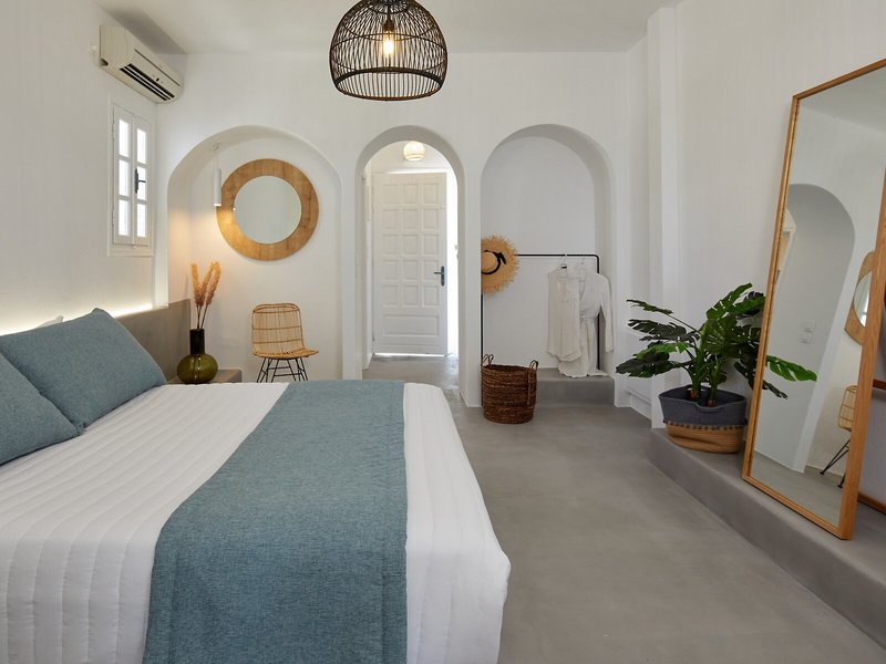 Symmetry Suites 29