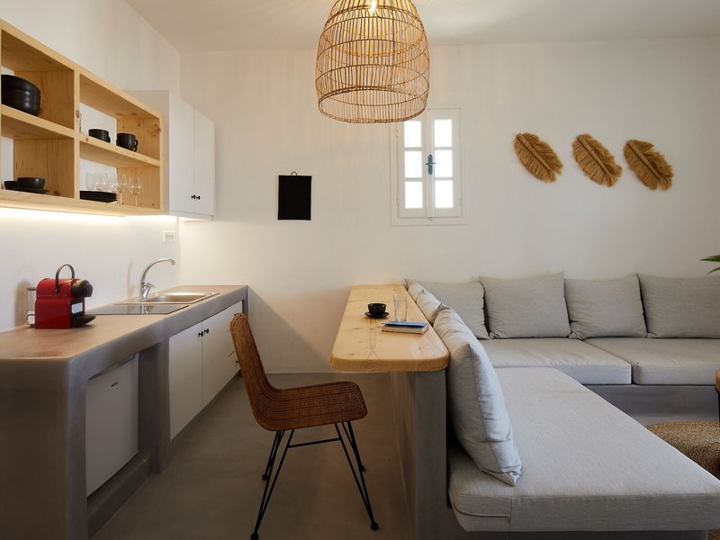 Symmetry Suites 30