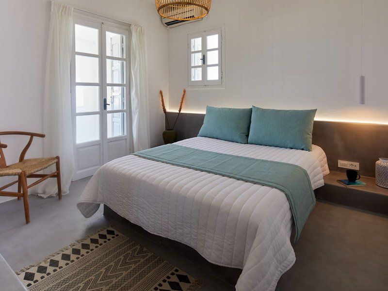 Symmetry Suites 34