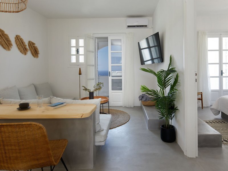 Symmetry Suites 36