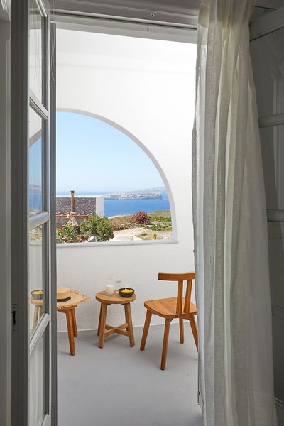 Symmetry Suites 41