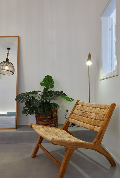 Symmetry Suites 48