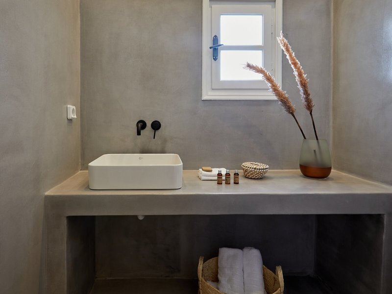Symmetry Suites 50