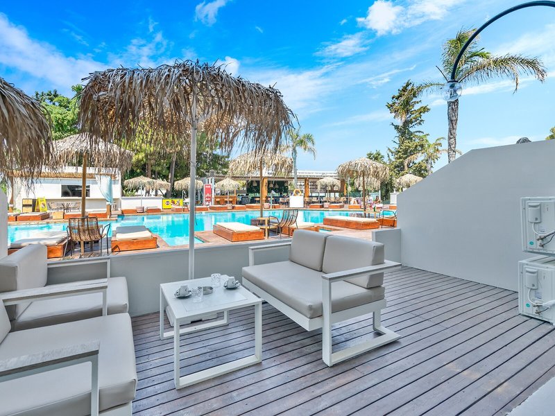 Bamboo Suites 7