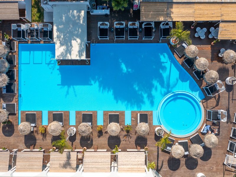 Bamboo Suites 13