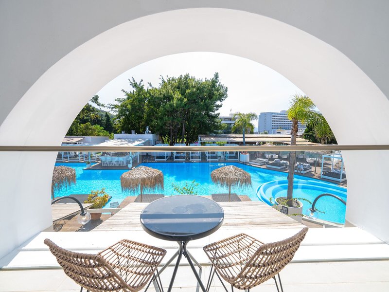 Bamboo Suites 14