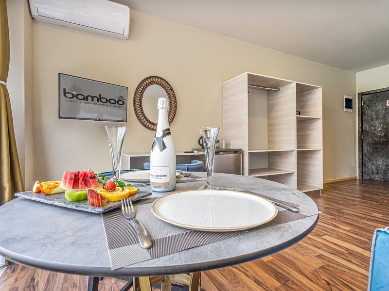 Bamboo Suites 19