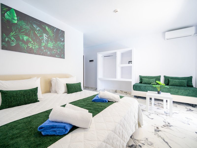 Bamboo Suites 29
