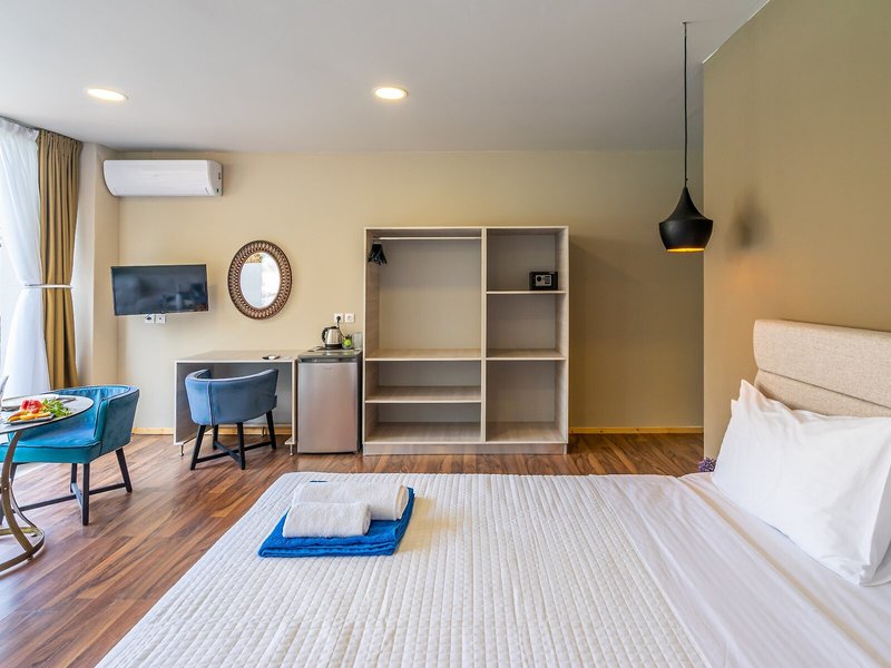 Bamboo Suites 33