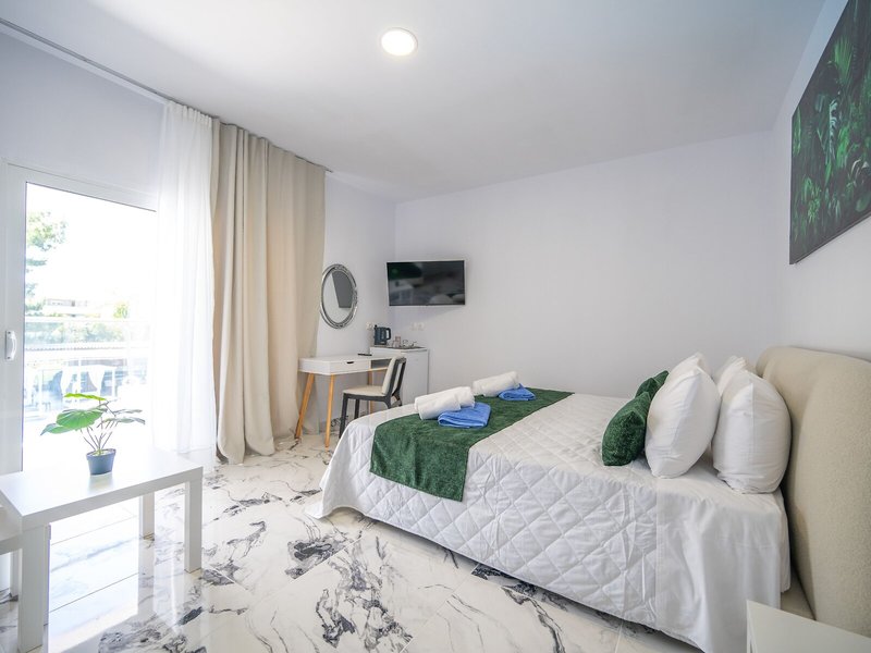 Bamboo Suites 34