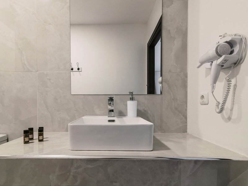 Bamboo Suites 38