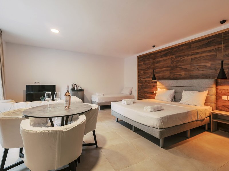 Bamboo Suites 45
