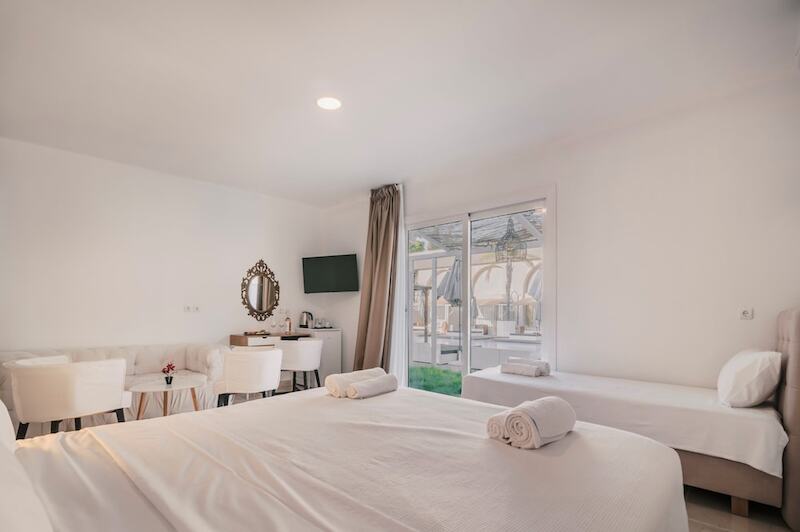 Bamboo Suites 11