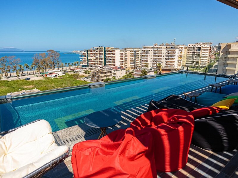 Ames Hotel & Spa 13