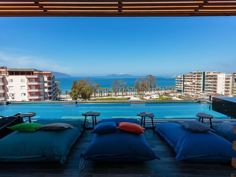 Ames Hotel & Spa 14