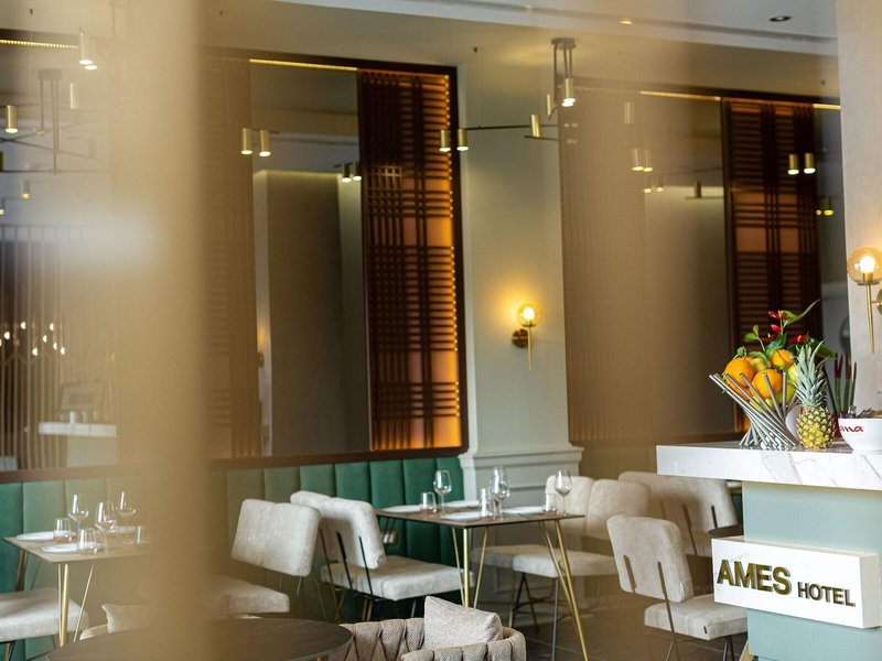 Ames Hotel & Spa 23