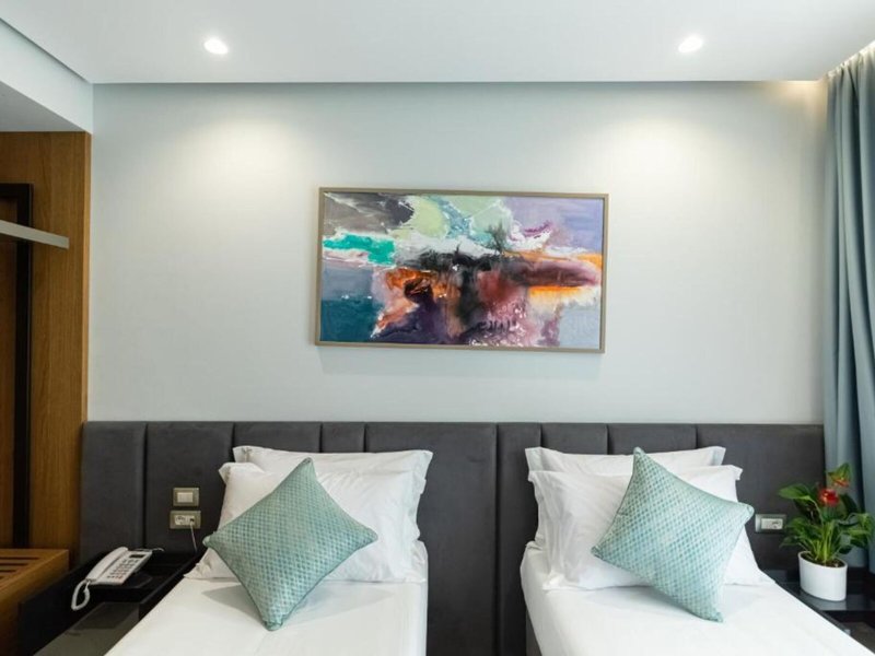 Ames Hotel & Spa 33