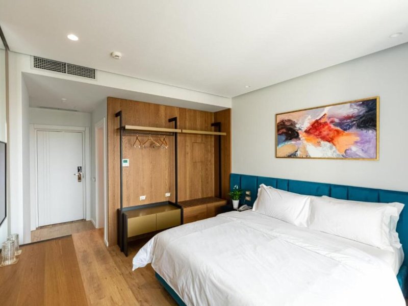 Ames Hotel & Spa 36