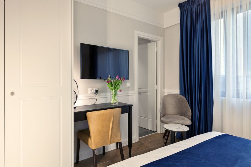 Classic Hotel by Athens Prime Hotels 9