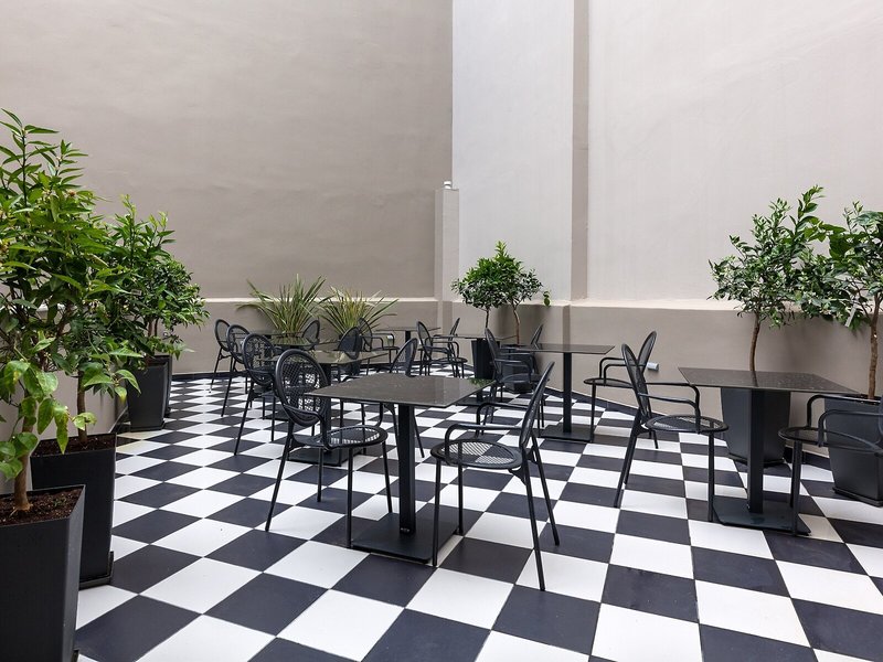 Classic Hotel by Athens Prime Hotels 7