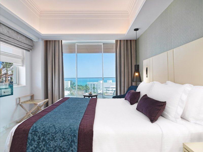 Amanti Hotel, MadeForTwo 38
