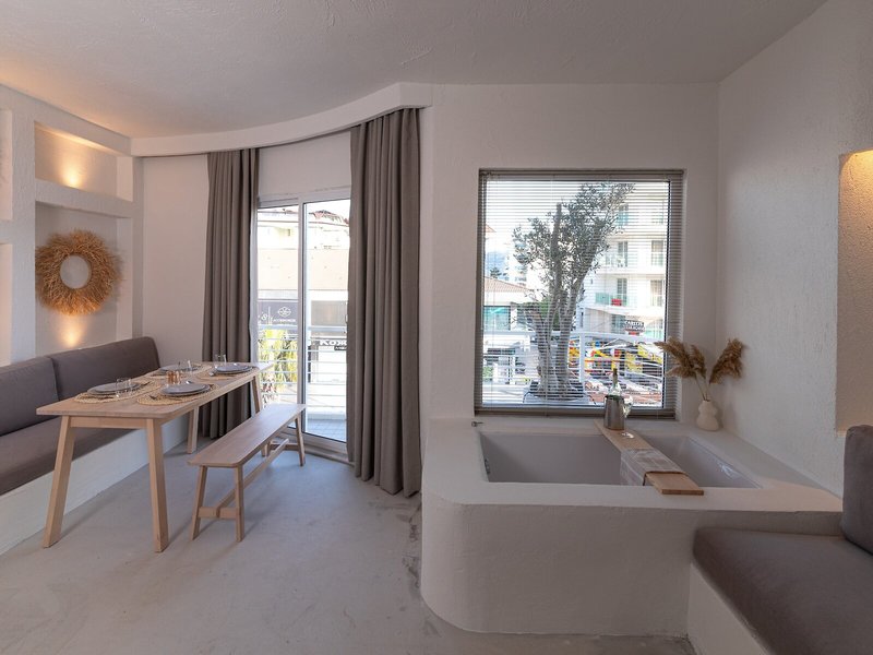 L Olive Homes 40