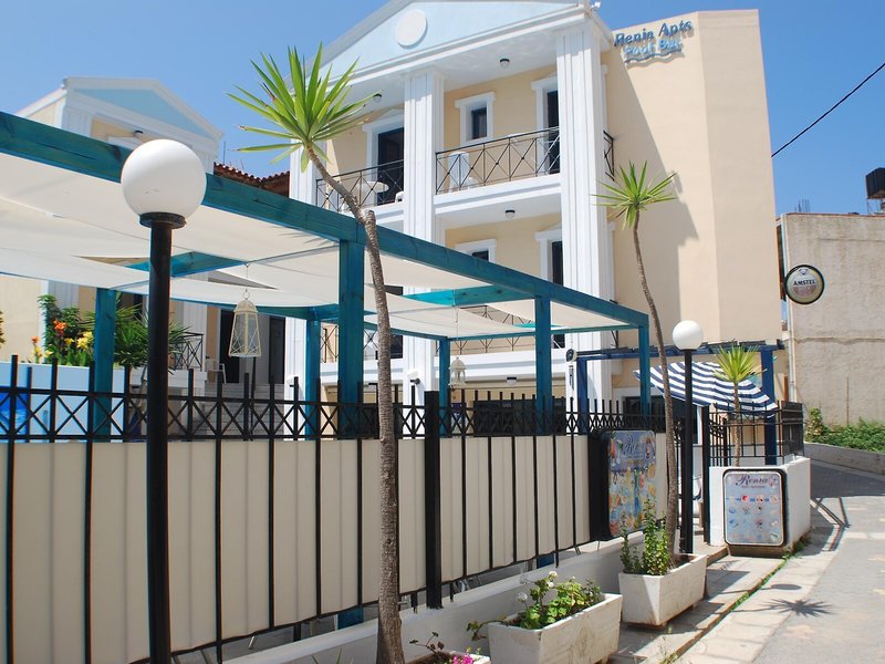 Renia Hotel 1