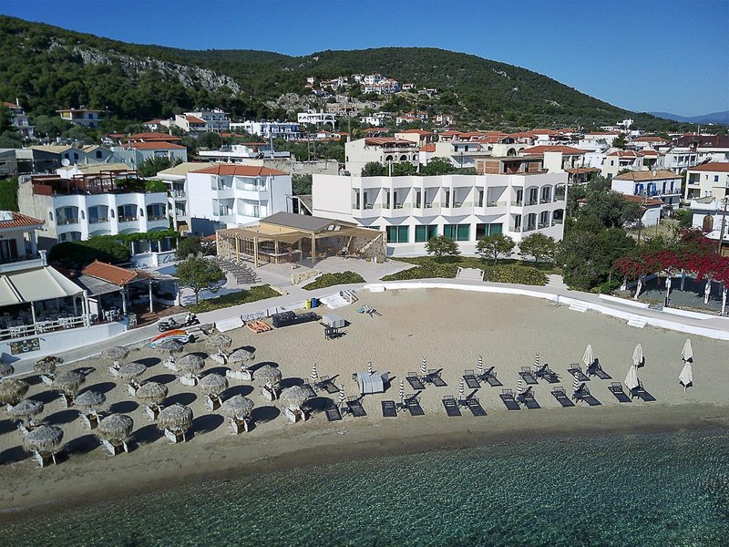 Oasis Beach Hotel & Spa 11