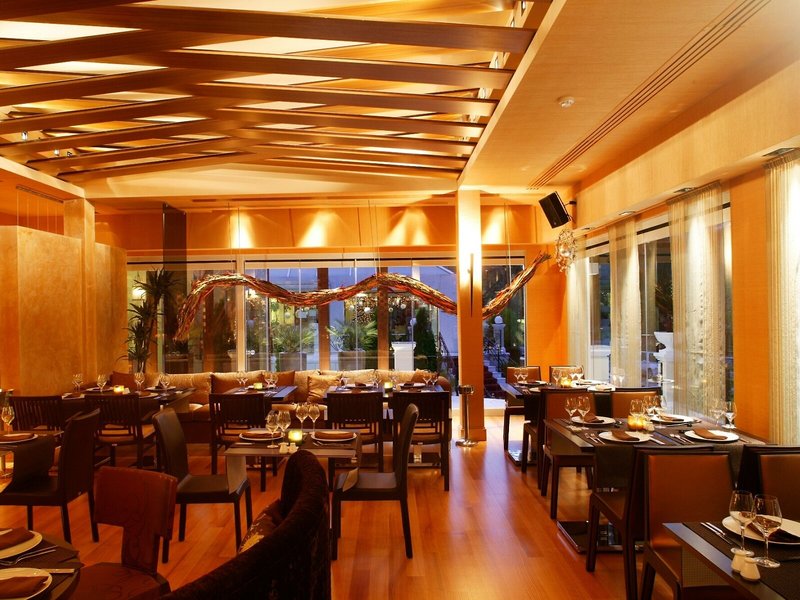 Theoxenia Palace Hotel 16