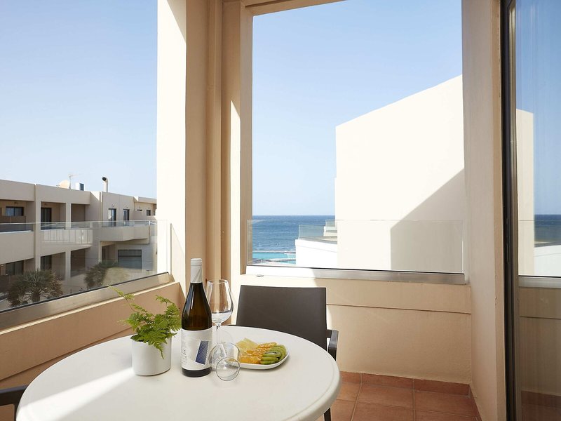 Blue Dome Sea View Hotel 6