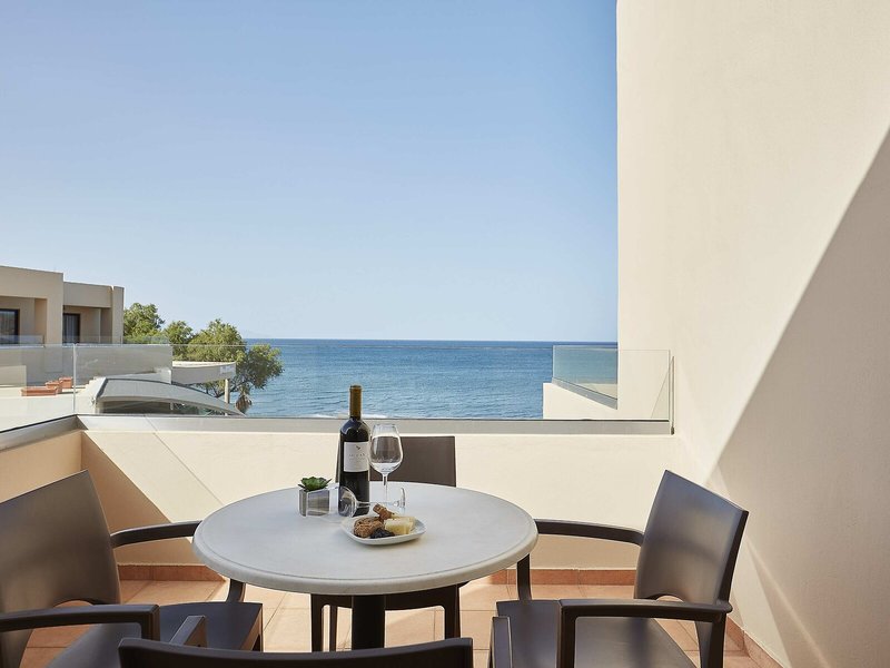 Blue Dome Sea View Hotel 24