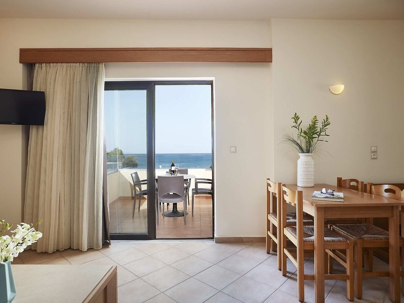 Blue Dome Sea View Hotel 32