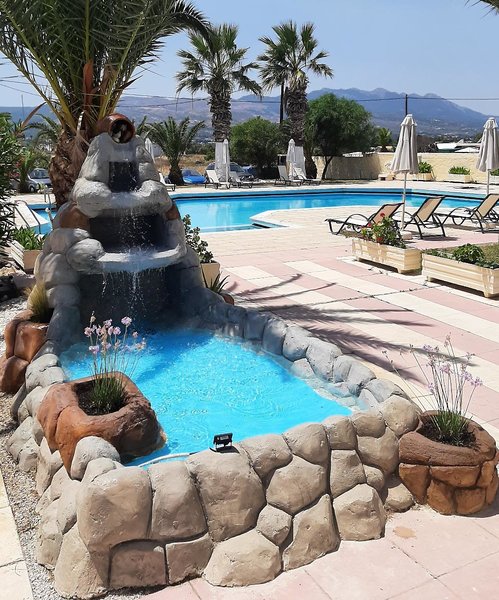 Leonidas Hotel & Studios 1