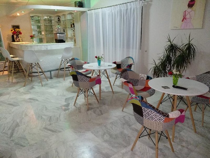 Leonidas Hotel & Studios 3