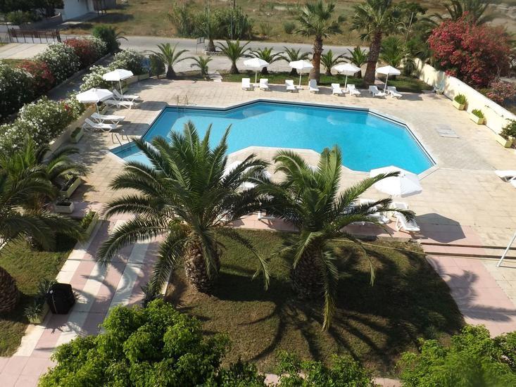 Leonidas Hotel & Studios 3