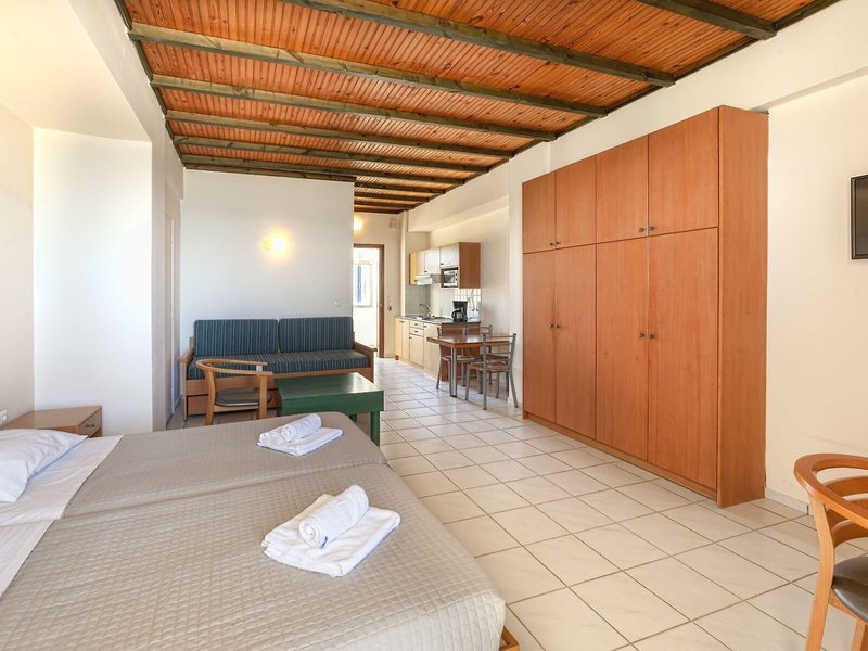 Olympic Suites / Olympic II 18