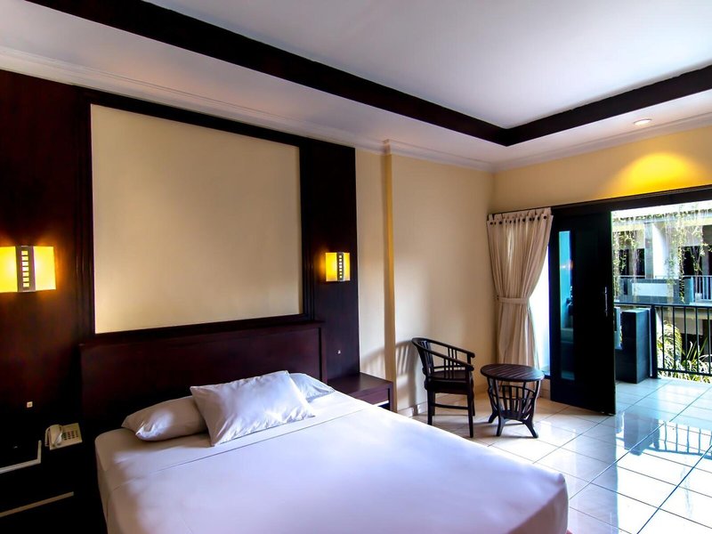 Champlung Mas Hotel 4
