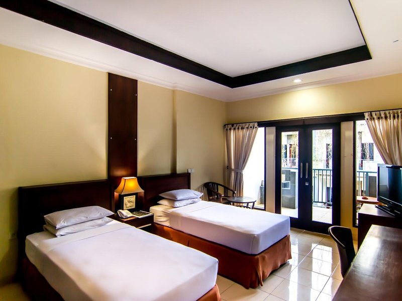 Champlung Mas Hotel 16