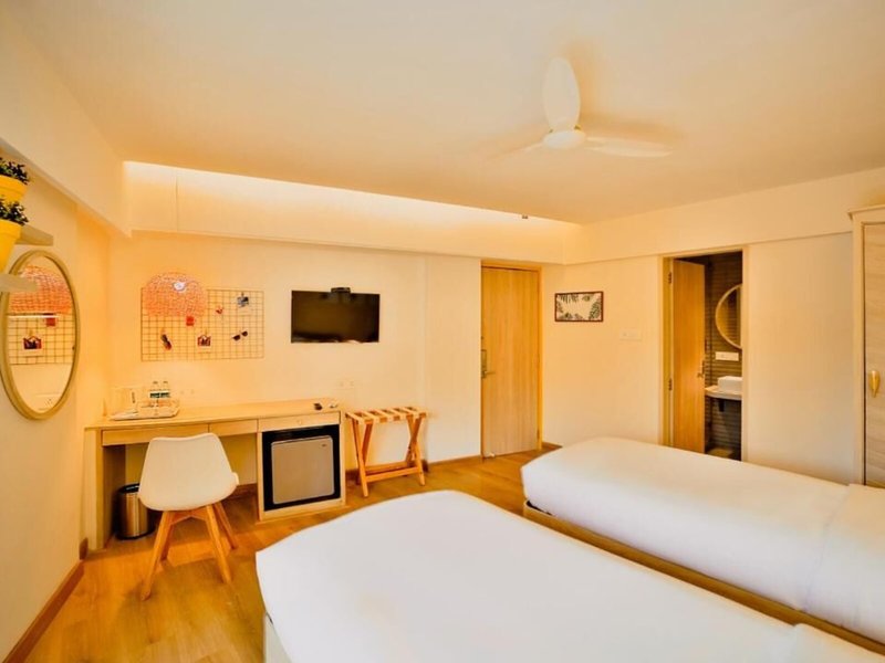 Bloom Hotel - Juhu 9