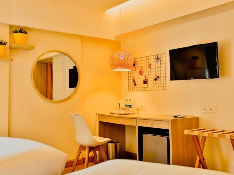 Bloom Hotel - Juhu 12