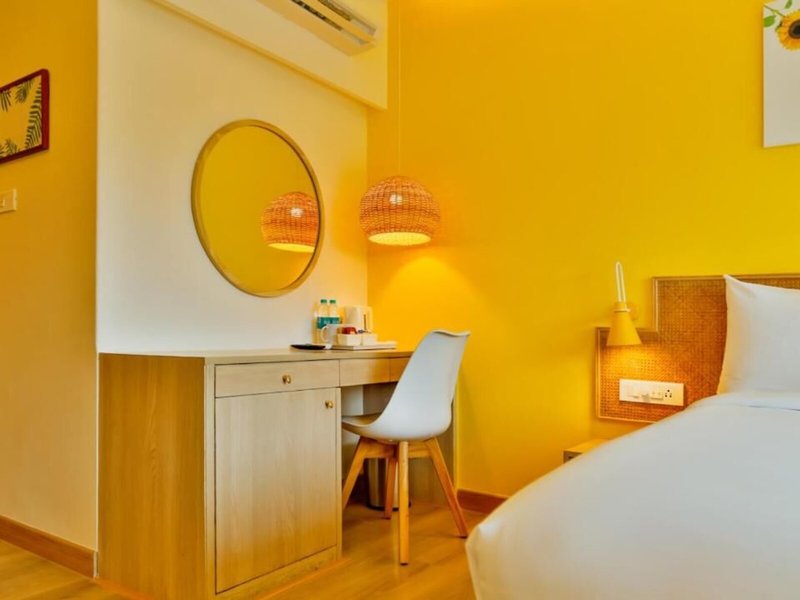 Bloom Hotel - Juhu 13