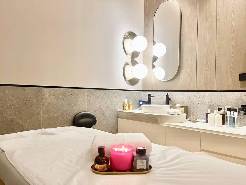 Hyatt Centric Jumeirah Dubai 21 - Bathroom Example