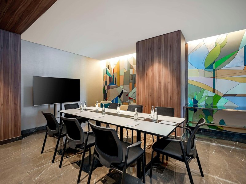 Hyatt Centric Jumeirah Dubai 14